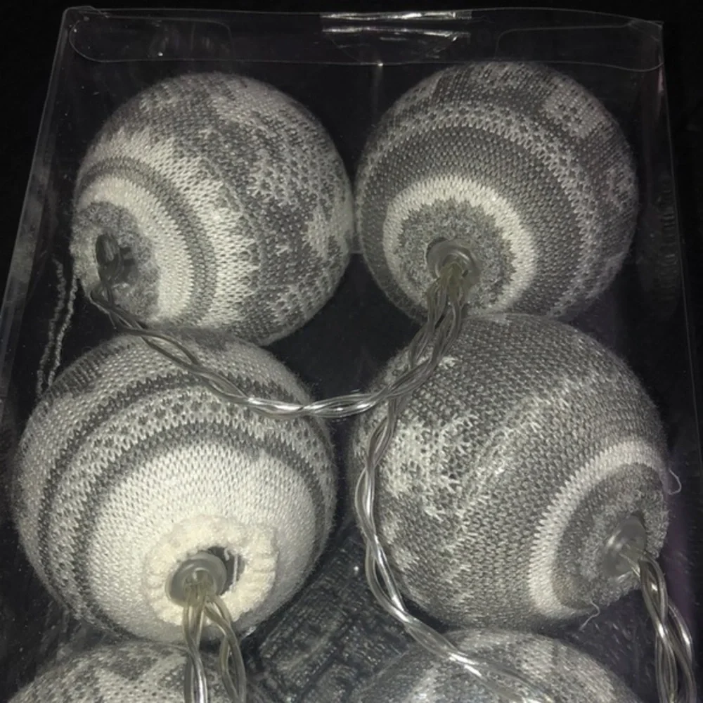 Sweater Covered‎ Nordic Christmas Lights Gray White New